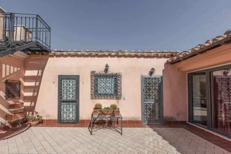 Bed and Breakfast Relais Al Senato Roma Exterior foto